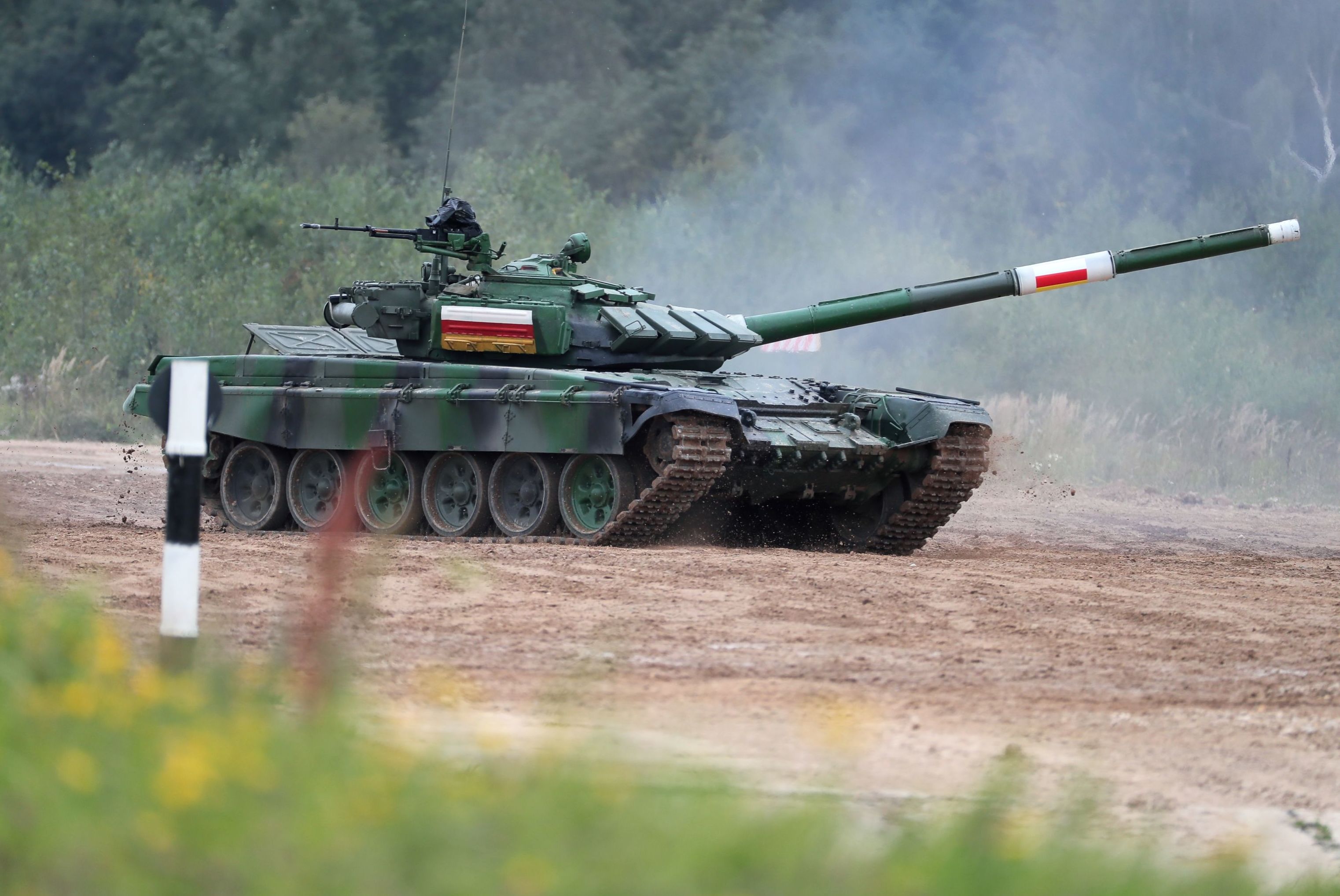 Танк Т-72 команды военнослужащих Южной Осетии на конкурсе Танковый биатлон-2020 Танк Т-72 команды военнослужащих Южной Осетии на конкурсе Танковый биатлон-2020