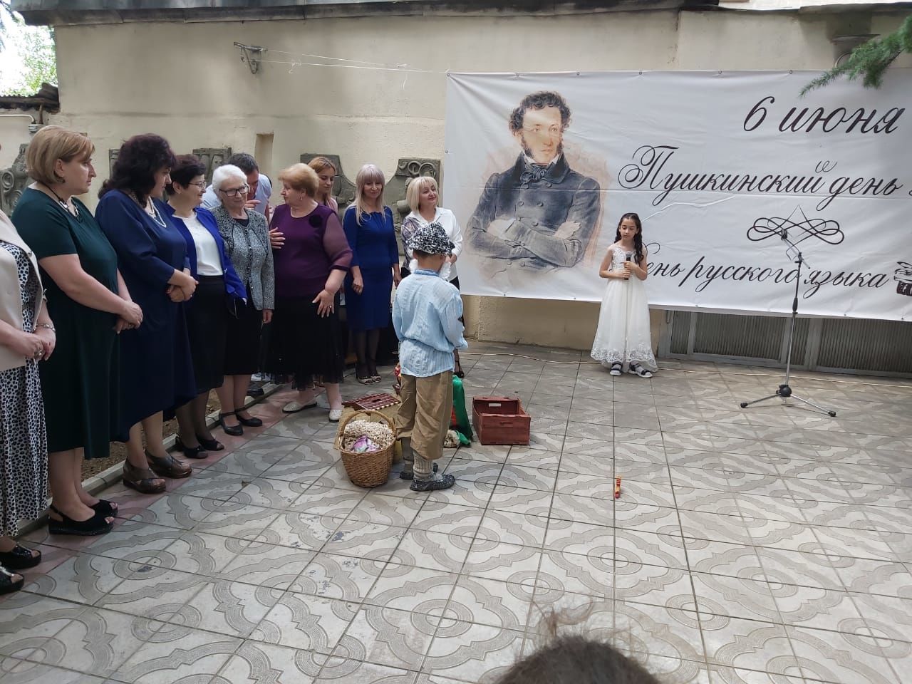 Митинг в Цхинвале, посвященный 222-летию Александра Пушкина Митинг в Цхинвале, посвященный 222-летию Александра Пушкина