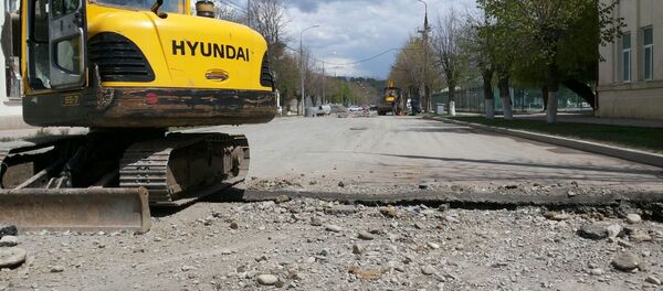 В Цхинвале приступили к благоустройству улиц  В Цхинвале приступили к благоустройству улиц  - Sputnik Южная Осетия
