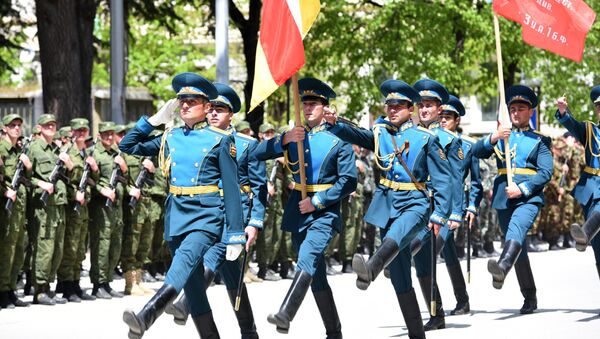В Цхинвале прошла репетиция военного парада - Sputnik Южная Осетия