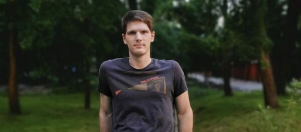 Спасатели обнаружили тело пропавшего альпиниста и фотографа Валерия Сабанова Спасатели обнаружили тело пропавшего альпиниста и фотографа Валерия Сабанова - Sputnik Южная Осетия