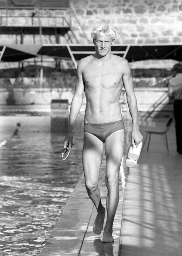 Член сборной команды СССР по плаванию, серебряный призер зимнего чемпионата СССР 1980 года в плавании на 200 метров вольным стилем, бронзовый призер на 400-метровой дистанции Ивар Стуколкин. - Sputnik Южная Осетия