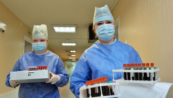 В России завершился первый этап испытания вакцины против COVID-19  - Sputnik Южная Осетия
