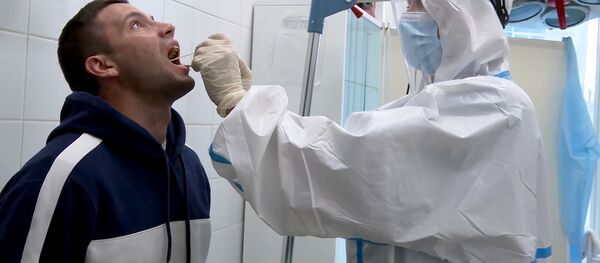 Пассажиров московского аэропорта Шереметьево начали тестировать на коронавирус - Sputnik Южная Осетия