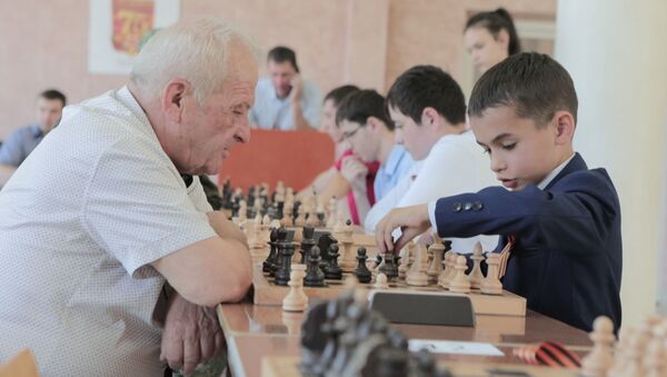 Все ходы записаны: в Цхинвале прошел турнир по быстрым шахматам - Sputnik Южная Осетия
