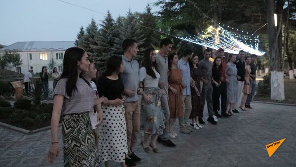 Время молодых: как Ирон хъазт украсил вечер в Цхинвале - видео - Sputnik Южная Осетия