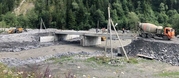 Завершается строительство мостов в Урстуальское ущелье Южной Осетии Завершается строительство мостов в Урстуальское ущелье Южной Осетии - Sputnik Южная Осетия
