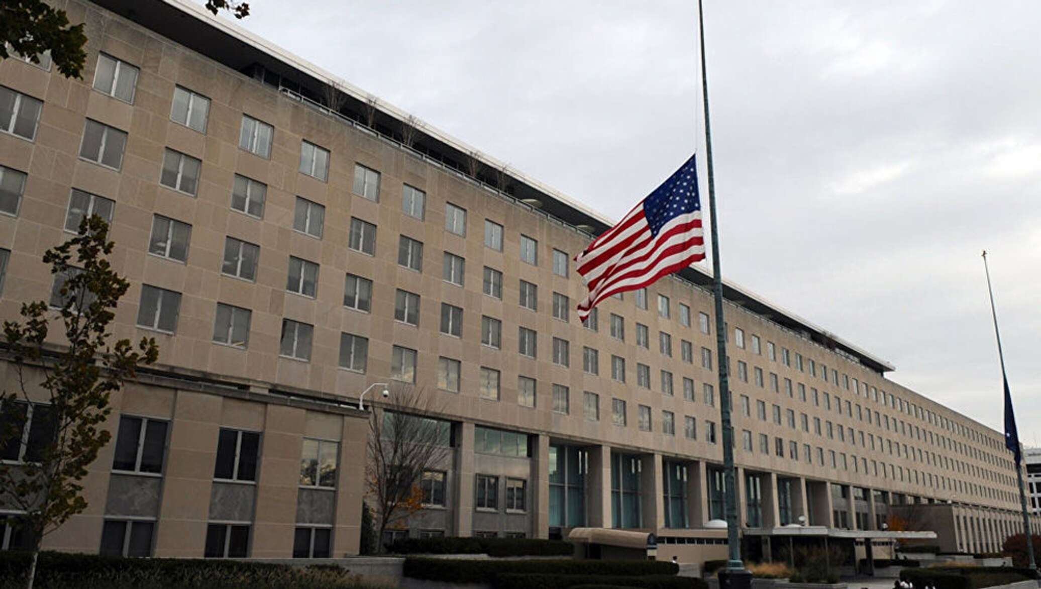 Госдеп. Здание Госдепа США. Государственный Департамент США здание. Здание Госдепартамента США В Вашингтоне. Здание Госдепа США фото.