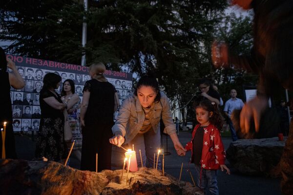 Свечи плачут за людей - Sputnik Южная Осетия