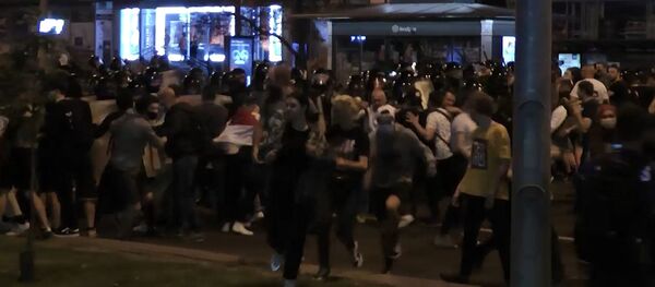Неспокойная ночь: как выглядели улицы Минска во время протестов Неспокойная ночь: как выглядели улицы Минска во время протестов - Sputnik Южная Осетия