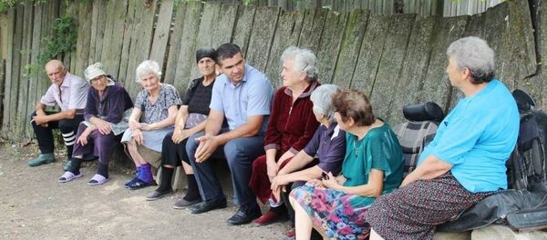 Хуссар Ирыстоны парламенты депутат Хъотайты Дмитрий фембӕлд Знауыры районы хъӕуты цӕрджытимӕ - Sputnik Хуссар Ирыстон