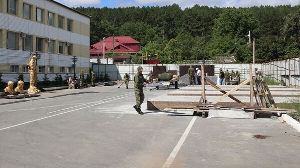 Цхинвалы фӕуд кӕны Хуссар Иры зынгхуыст хъайтартӕн мемориалы арӕзтад - Sputnik Хуссар Ирыстон