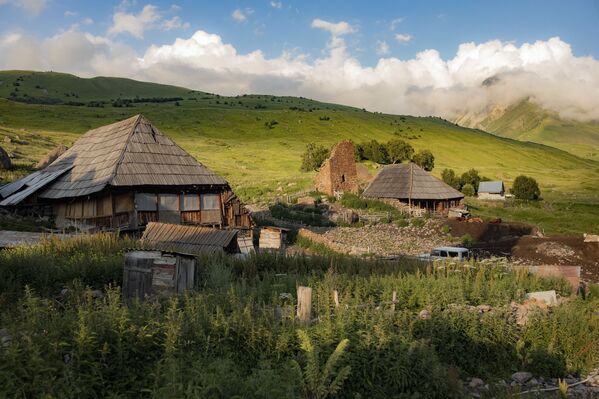Одно из самых высокогорных сел Южной Осетии Ерман. - Sputnik Южная Осетия
