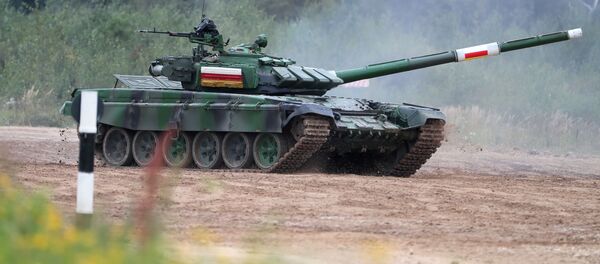Танк Т-72 команды военнослужащих Южной Осетии на конкурсе Танковый биатлон-2020 Танк Т-72 команды военнослужащих Южной Осетии на конкурсе Танковый биатлон-2020 - Sputnik Южная Осетия