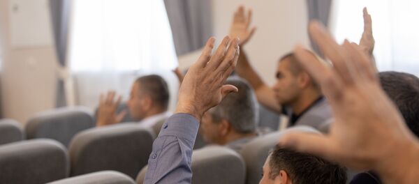 Внеочередное заседание Парламента Внеочередное заседание Парламента - Sputnik Южная Осетия