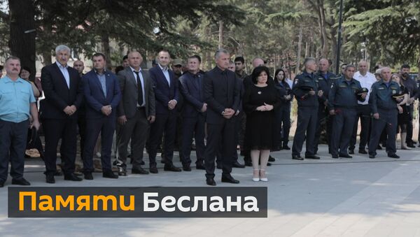 Траурная акция в память о жертвах Бесланской трагедии в Цхинвале - видео - Sputnik Южная Осетия