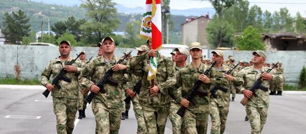 В Минобороны РЮО проводятся тренировки парада к 30-летию Республики В Минобороны РЮО проводятся тренировки парада к 30-летию Республики - Sputnik Южная Осетия