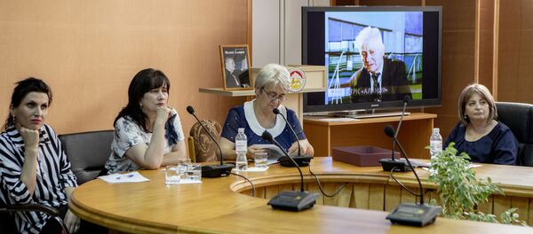 Цхинвалы ацыд композитор Ӕлборты Феликсы мысæн изæр Цхинвалы ацыд композитор Ӕлборты Феликсы мысæн изæр - Sputnik Хуссар Ирыстон