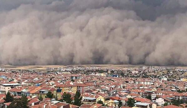 Песчаная буря в Анкаре, Турция  - Sputnik Южная Осетия