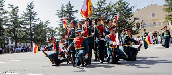 Военный парад в честь 30-летия Республики Южная Осетия - Sputnik Южная Осетия