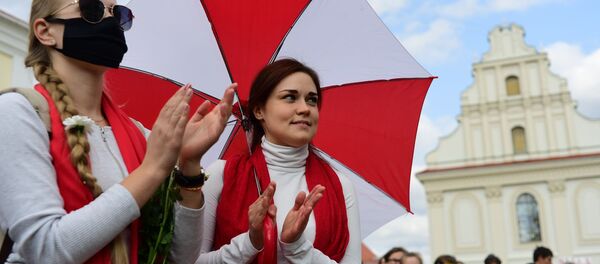 Женский марш Подруга за подругу в Минске Женский марш Подруга за подругу в Минске - Sputnik Южная Осетия