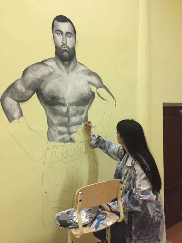 Спортзал ЮОГУ в Цхинвале расписали граффити со звездами мирового бокса - Sputnik Южная Осетия