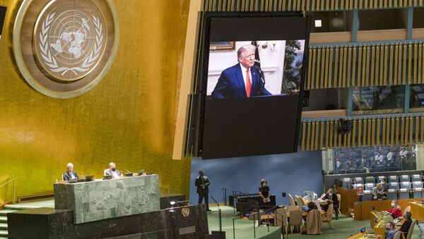 Фрагмент трансляции выступления президента США Дональда Трампа с видеообращением на 75-й сессии Генассамблеи ООН - Sputnik Южная Осетия