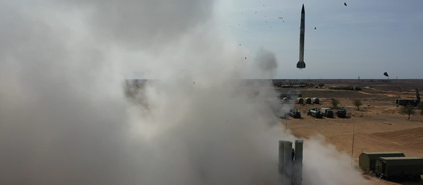 Стрельбы расчетов ПВО на учениях Кавказ-2020  Стрельбы расчетов ПВО на учениях Кавказ-2020  - Sputnik Южная Осетия