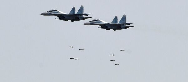 Истребители Су-30 во время командно-штабных учений Кавказ-2020 на полигоне Ашулук в Астраханской области Истребители Су-30 во время командно-штабных учений Кавказ-2020 на полигоне Ашулук в Астраханской области - Sputnik Южная Осетия