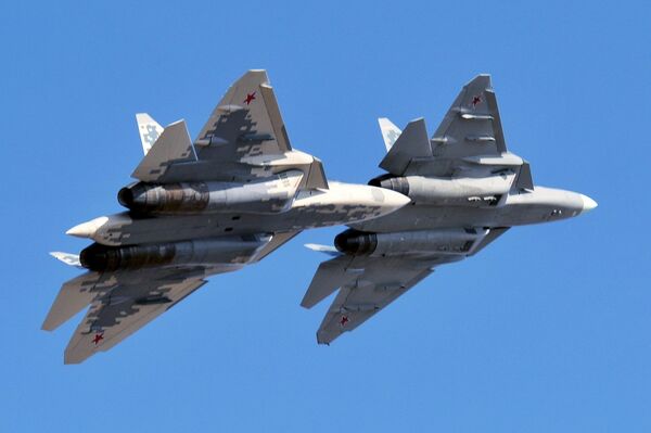 Многофункциональные истребители пятого поколения Су-57. Архивное фото - Sputnik Южная Осетия