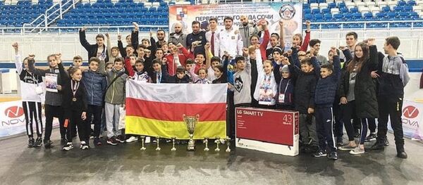 Чемпионат и первенство СКФО по тхэквондо: осетинские спортсмены завоевали 11 медалей - Sputnik Южная Осетия