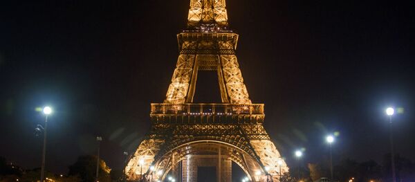 В Париже введен комендантский час - Sputnik Южная Осетия