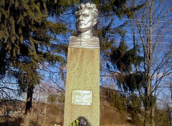 Ленинграды областы сцалцӕг кӕндзысты ирон командӕгӕнӕджы мемориал - Sputnik Хуссар Ирыстон