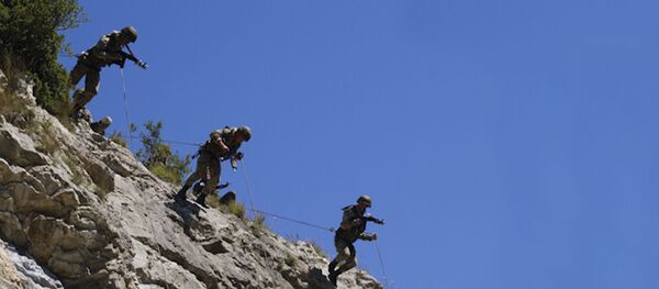 Разведчики ЮВО приступили к проведению комплексных соревнований на горном полигоне Дарьял в Северной Осетии Разведчики ЮВО приступили к проведению комплексных соревнований на горном полигоне Дарьял в Северной Осетии - Sputnik Южная Осетия