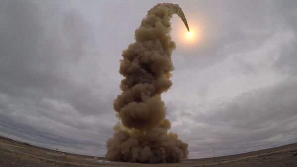 Испытательный пуск новой ракеты системы противоракетной обороны на полигоне Сары-Шаган в Казахстане - Sputnik Южная Осетия