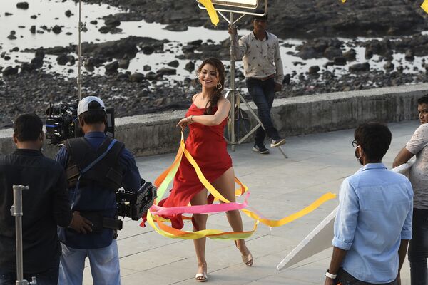 Индийская актриса Урваши Рутела во время фотосессии в Мумбаи  - Sputnik Южная Осетия