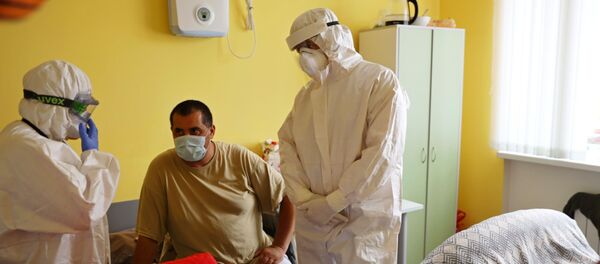 Анатолий Бибилов посетил детскую больницу РММЦ Анатолий Бибилов посетил детскую больницу РММЦ - Sputnik Южная Осетия