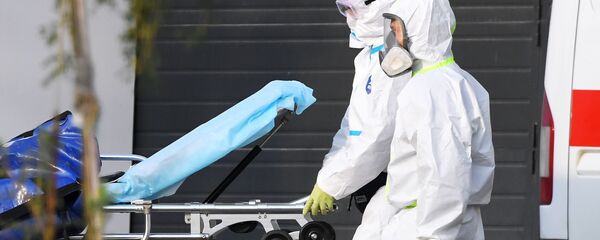 Машины скорой помощи у больницы в Коммунарке Машины скорой помощи у больницы в Коммунарке - Sputnik Южная Осетия