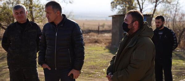 Президент Анатолий Бибилов проинспектировал ход работ на строительных объектах в с. Цинагар Ленингорского района Президент Анатолий Бибилов проинспектировал ход работ на строительных объектах в с. Цинагар Ленингорского района - Sputnik Южная Осетия