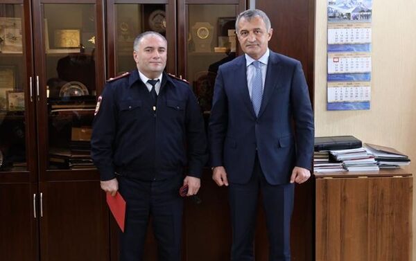 Анатолий Бибилов присвоил специальные звания сотрудникам Министерства внутренних дел - Sputnik Южная Осетия