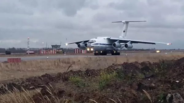 Военно-транспортный самолет Ил-76. Архивное фото  - Sputnik Южная Осетия