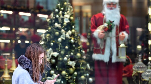 Девушка на улице в Москве. Архивное фото  - Sputnik Южная Осетия