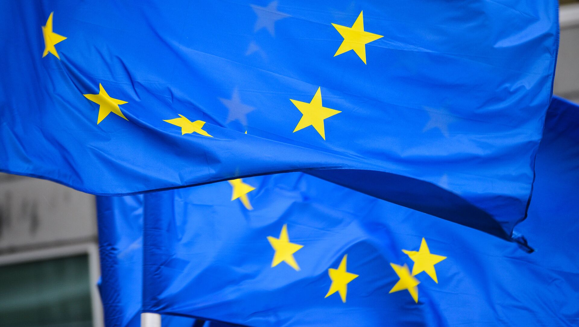 Флаги с символикой Евросоюза в Брюсселе. - Sputnik Южная Осетия, 1920, 20.09.2021