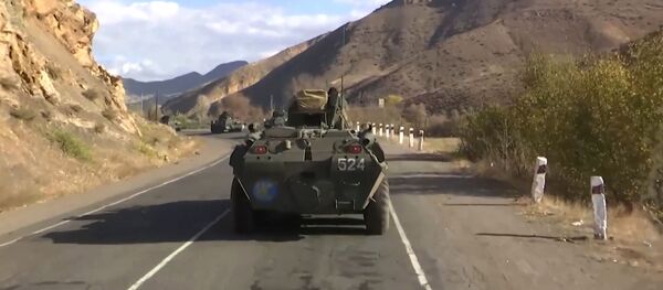 Нагорный Карабах: российские миротворцы вошли в Степанакерт Нагорный Карабах: российские миротворцы вошли в Степанакерт - Sputnik Южная Осетия