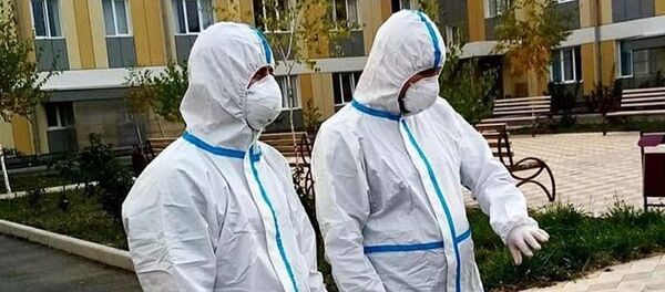 Спецназовцы Минобороны Южной Осетии помогают медикам Спецназовцы Минобороны Южной Осетии помогают медикам - Sputnik Южная Осетия