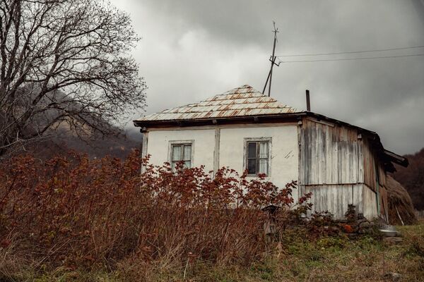 Ӕртӕ амонды ӕмӕ ног бӕллиц: куыд цӕры иунӕг уырыссаг сылгоймаг Къуыдаргомы Ӕртӕ амонды ӕмӕ ног бӕллиц: куыд цӕры иунӕг уырыссаг сылгоймаг Къуыдаргомы - Sputnik Хуссар Ирыстон