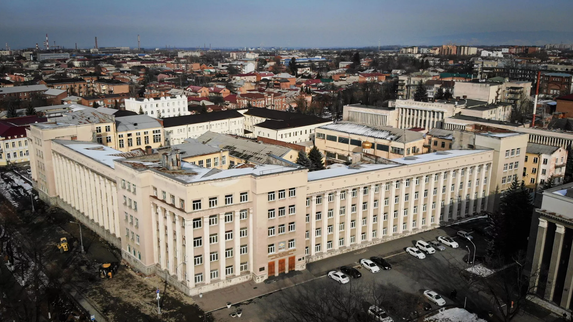  Здание управления МВД по Республике Северной Осетии-Алании во Владикавказе.