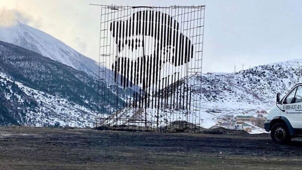 В Северной Осетии в районе водохранилища Зарамагской ГЭС появился новый арт-объект - Sputnik Южная Осетия