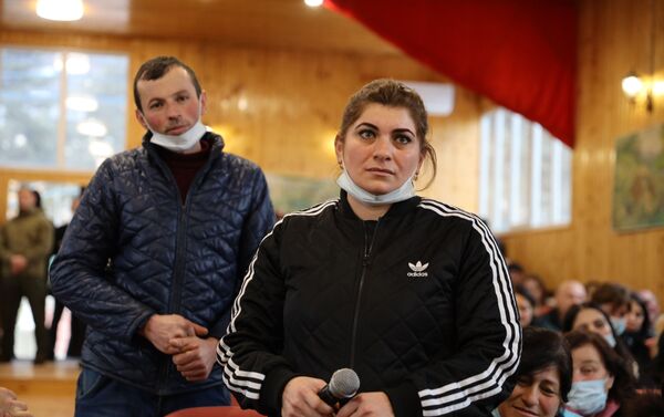 Встреча президента Анатолия Бибилова с жителями поселка Дзау  - Sputnik Южная Осетия