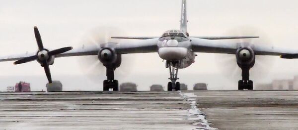 Стратегический бомбардировщик-ракетоносец Ту-95МС. Архивное фото Стратегический бомбардировщик-ракетоносец Ту-95МС. Архивное фото - Sputnik Южная Осетия